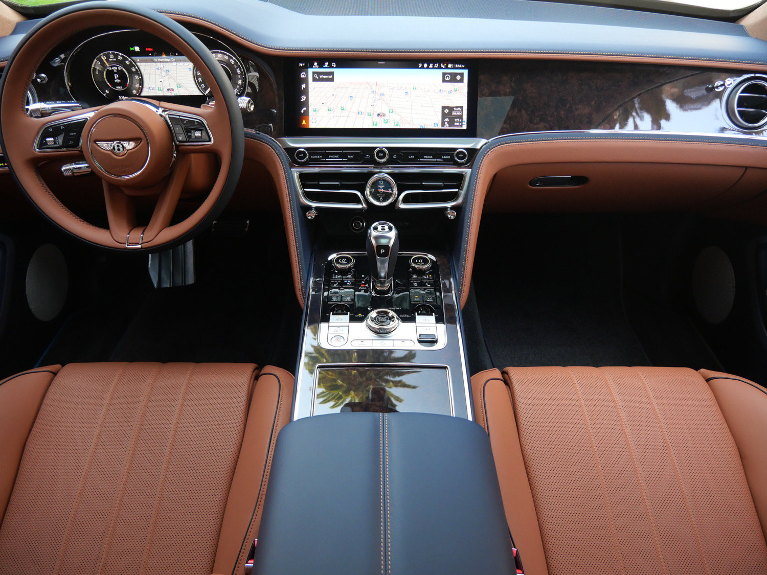 New 2026 Bentley Flying Spur V8 AWD/4WD image 4