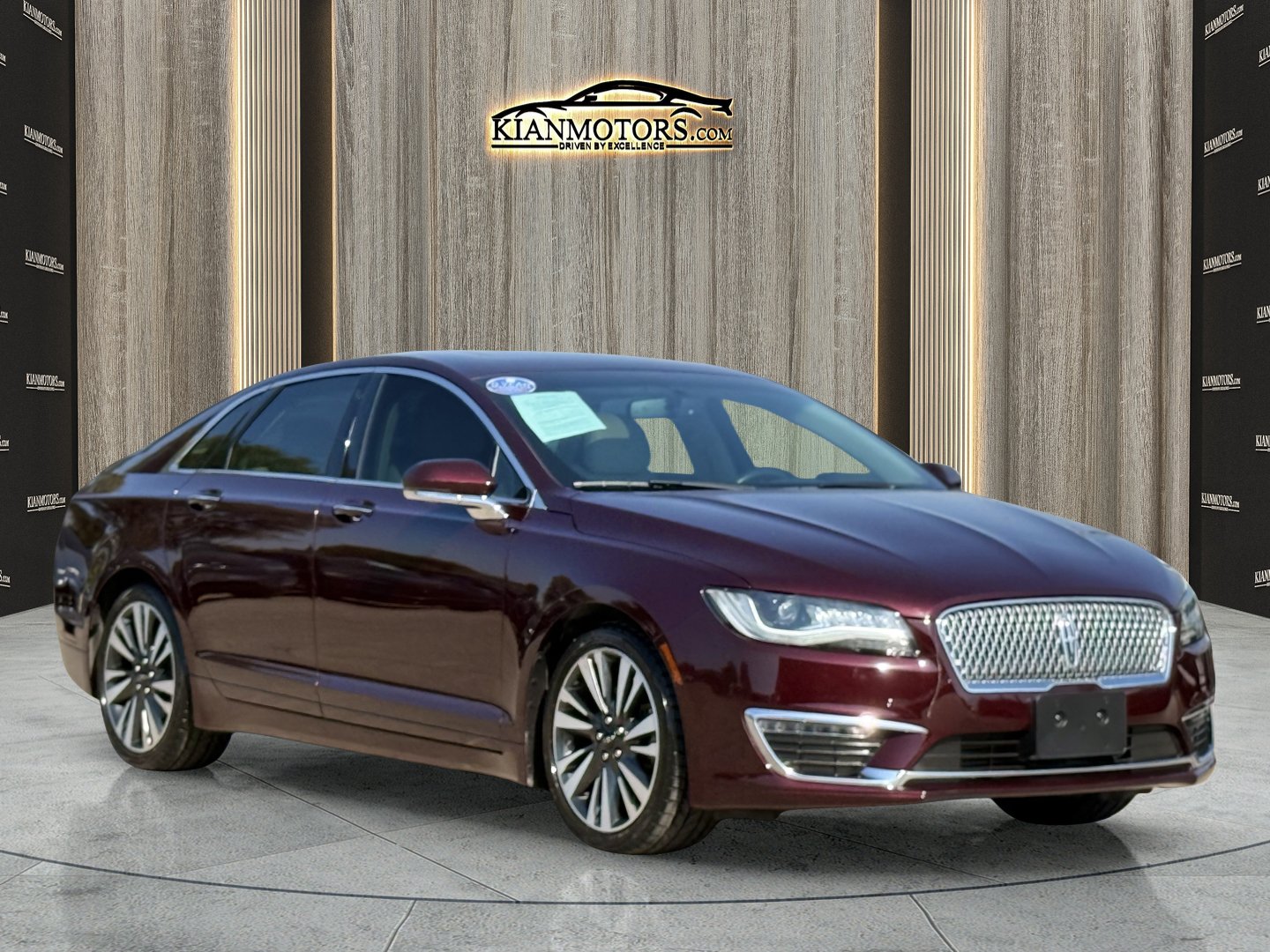 Used 2017 Lincoln MKZ Reserve FWD image 1