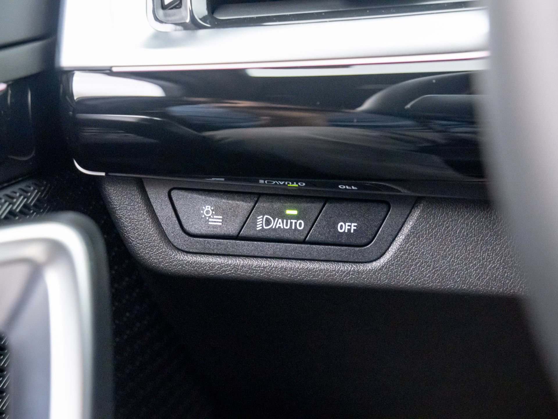 Certified 2026 BMW X1 xDrive28i AWD/4WD image 17