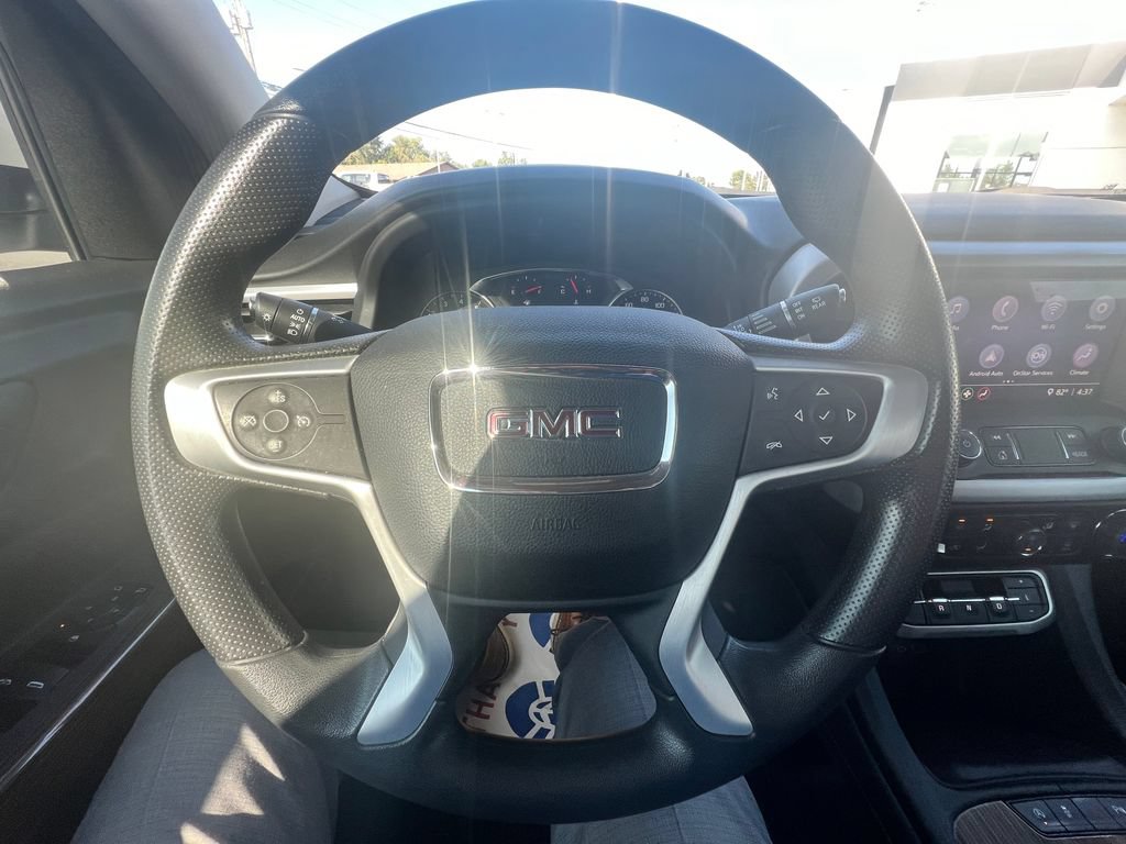 Used 2021 GMC Acadia SLE w/ Driver Convenience Package FWD image 23