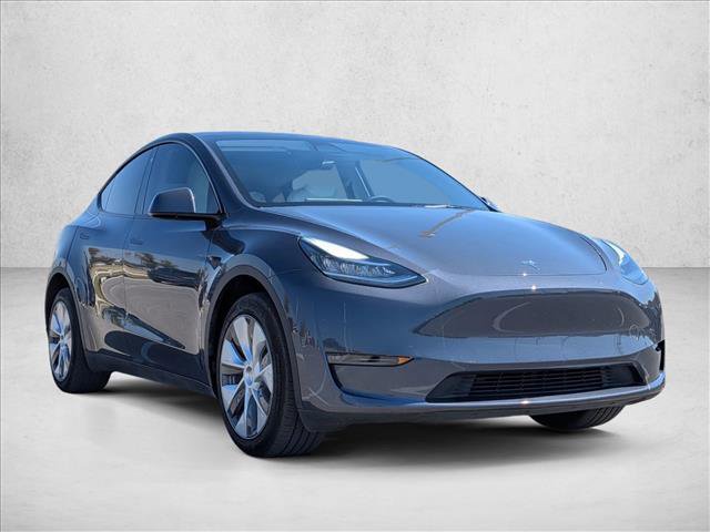Used 2023 Tesla Model Y Long Range image 3