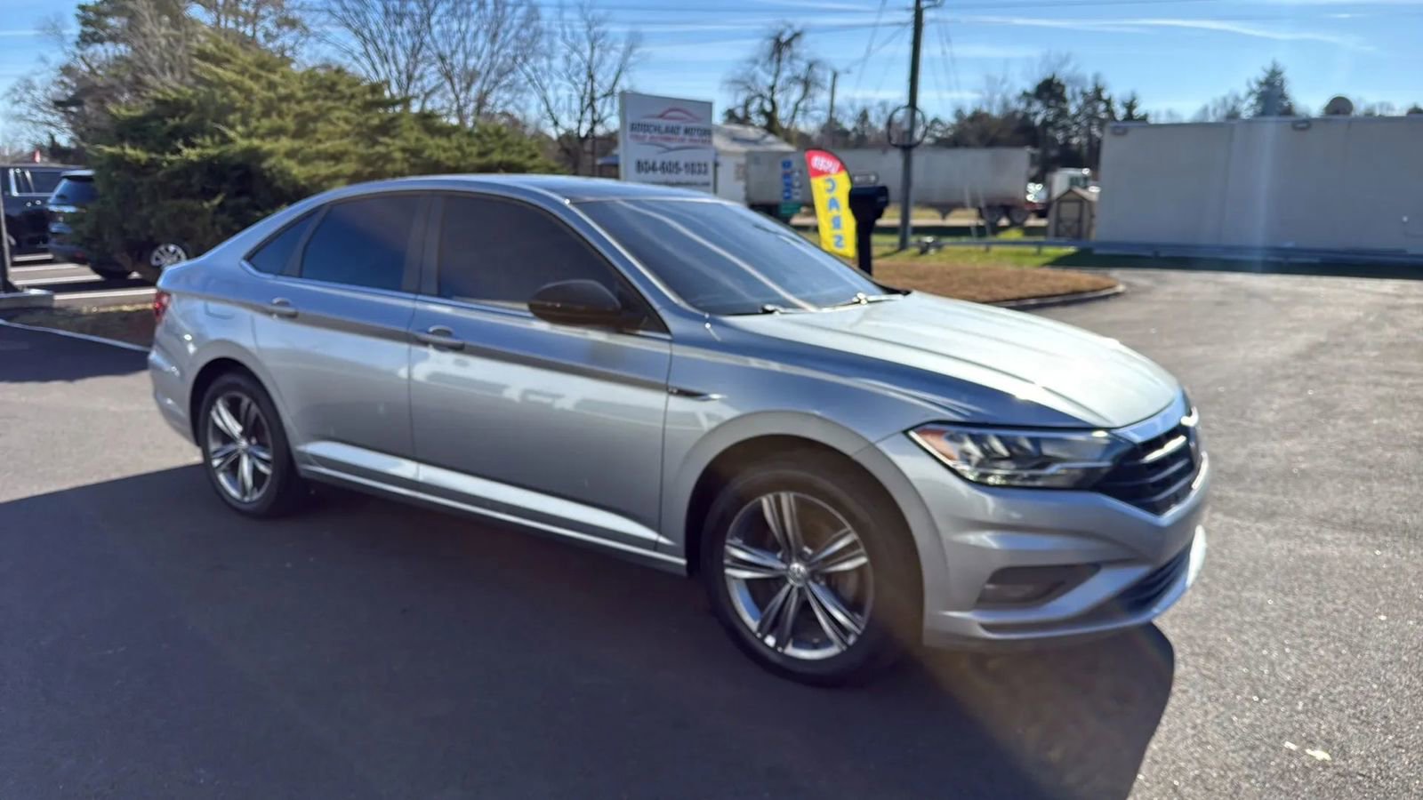 Used 2019 Volkswagen Jetta R-Line w/ R-Line Cold Weather Package image 9