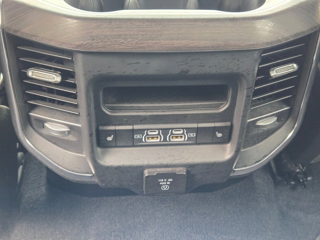 Used 2025 RAM 1500 Laramie AWD/4WD image 17