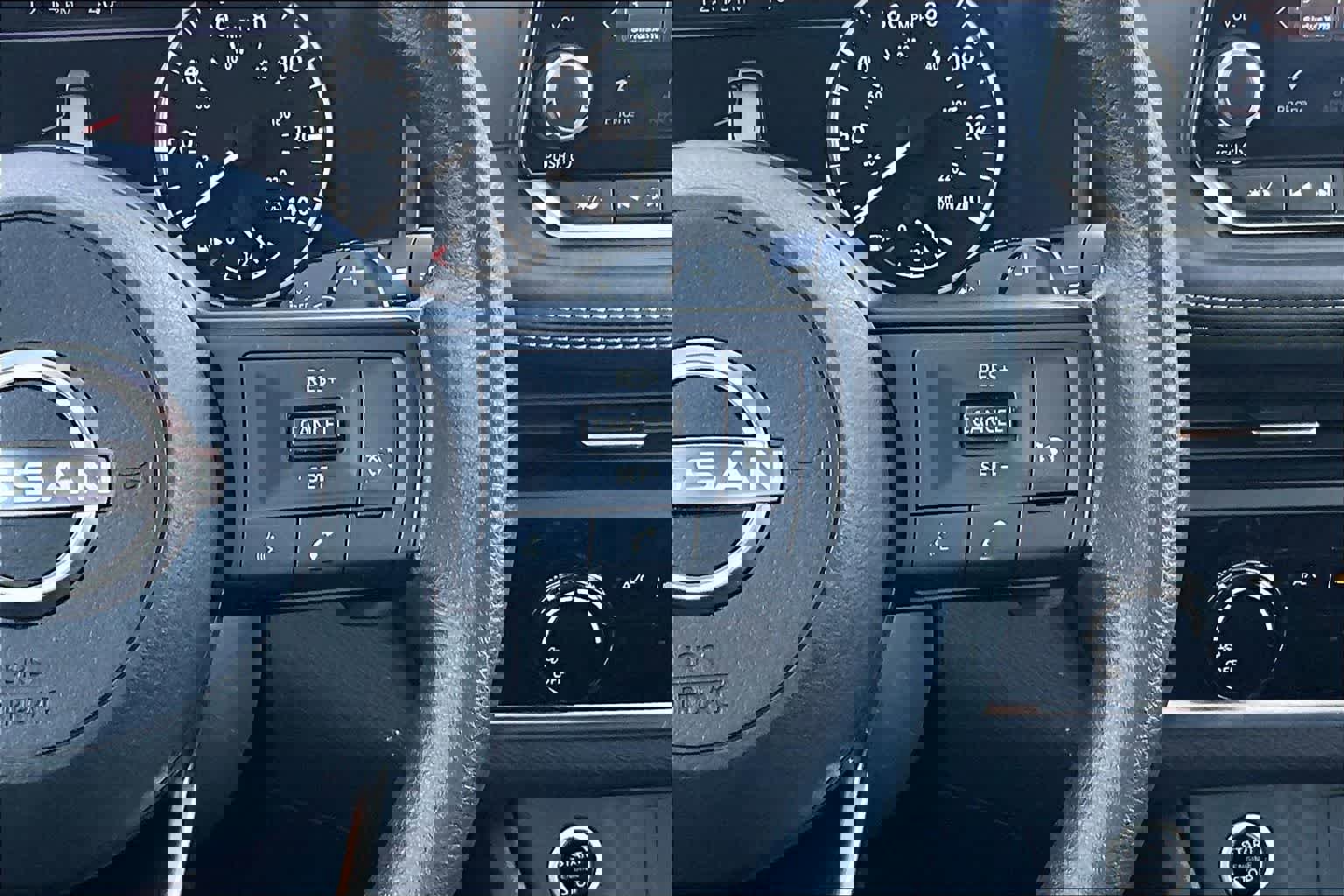 Used 2023 Nissan Rogue S image 26