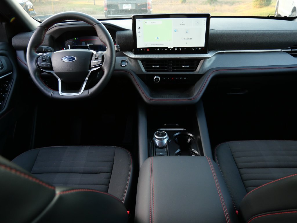 Certified 2025 Ford Explorer ST-Line AWD/4WD image 20
