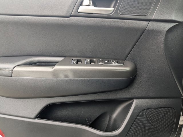 Used 2017 Kia Sportage EX image 23