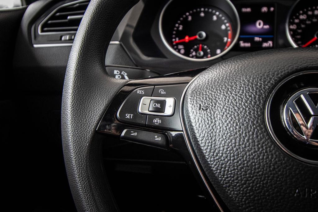 Used 2021 Volkswagen Tiguan S image 32