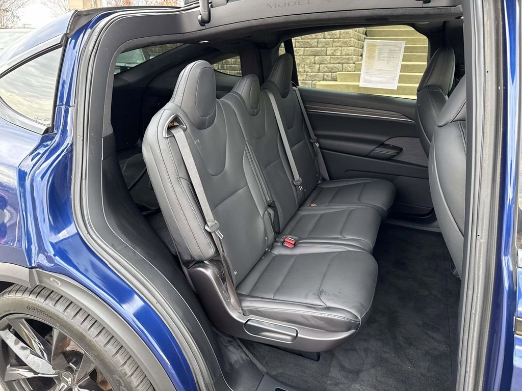 Used 2022 Tesla Model X image 11