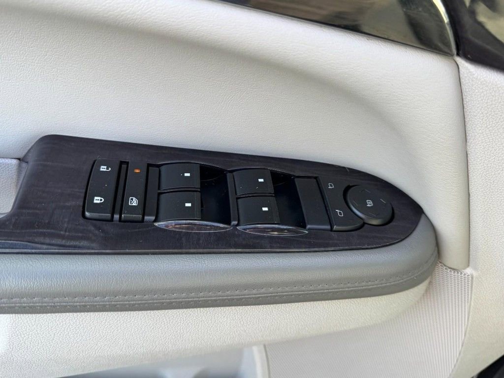 Used 2017 Buick Enclave Convenience FWD image 16