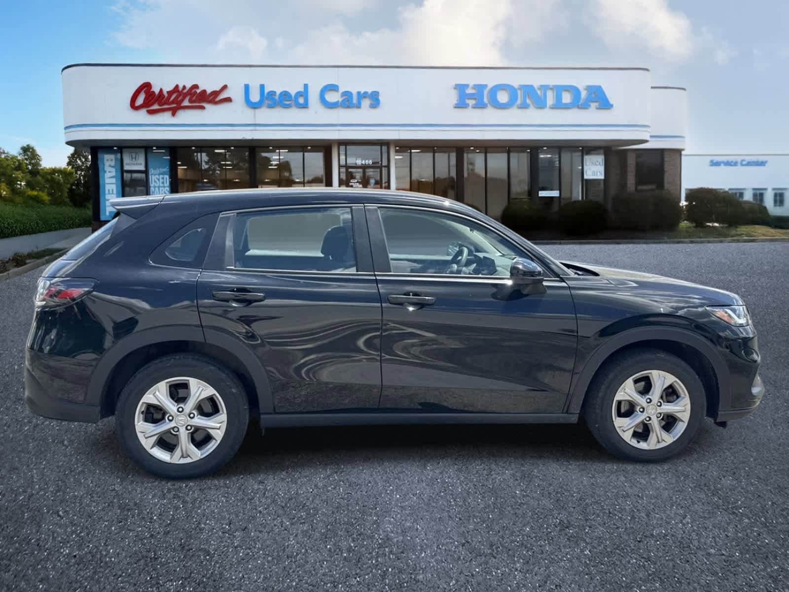 Used 2024 Honda HR-V LX image 6