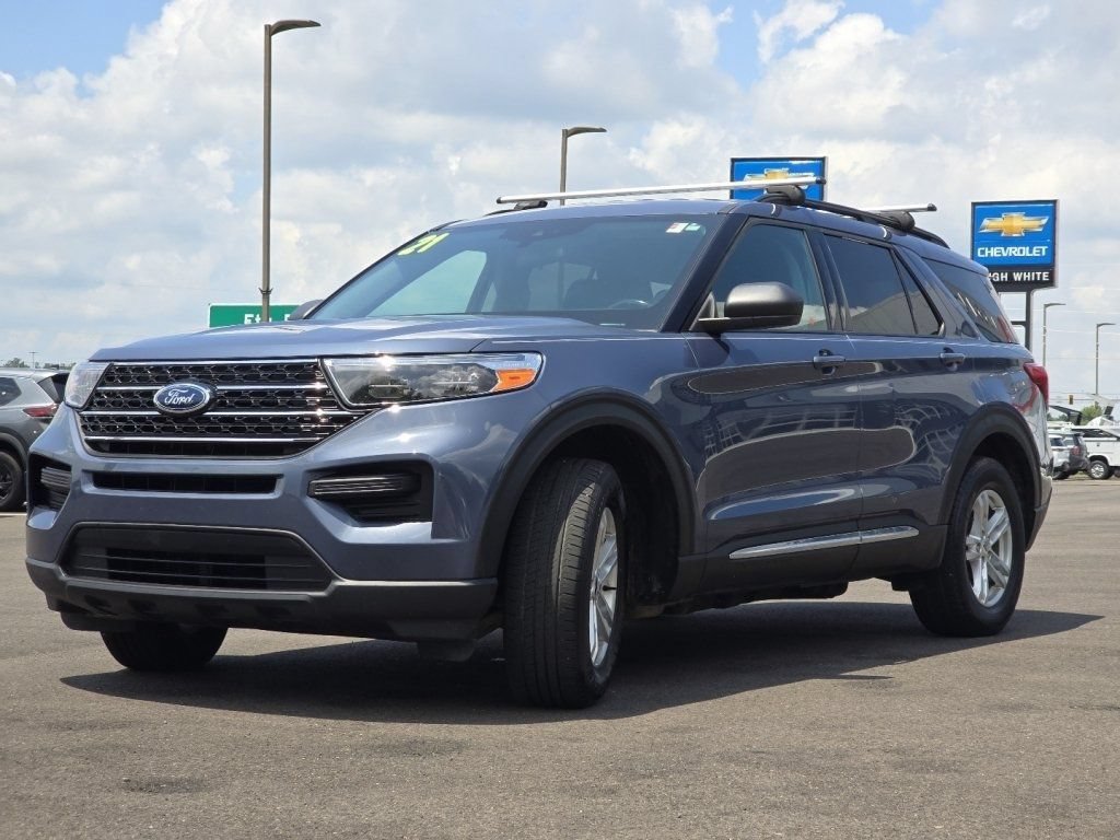 Used 2021 Ford Explorer XLT w/ Class III Trailer Tow Package AWD/4WD image 13