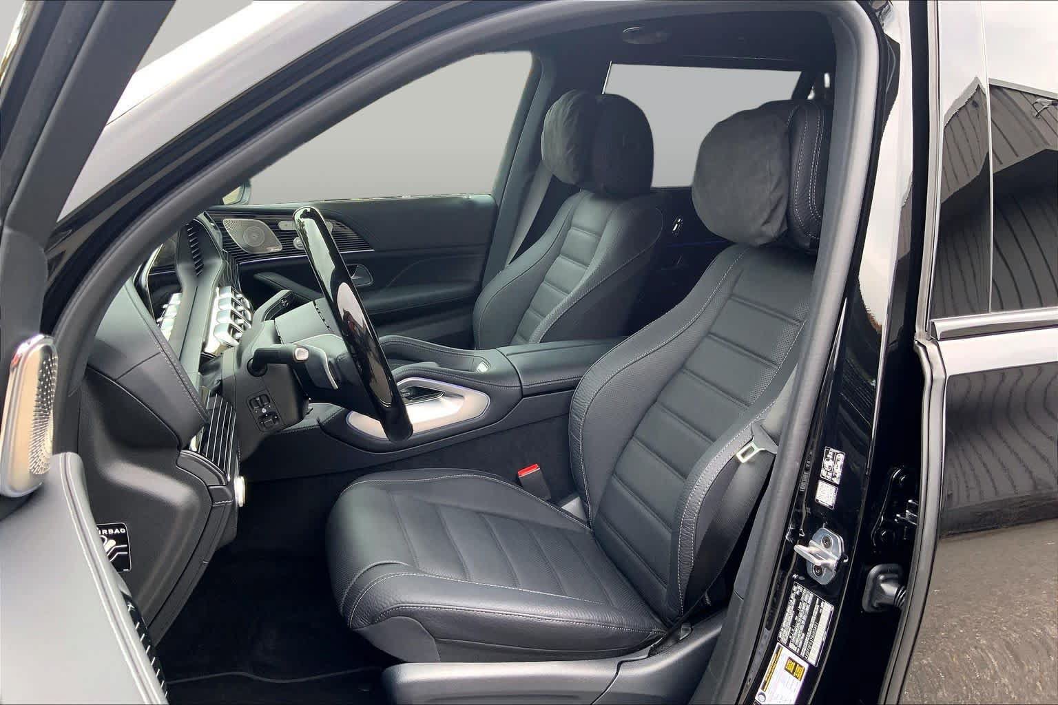New 2026 Mercedes-Benz GLS 580 4MATIC image 14