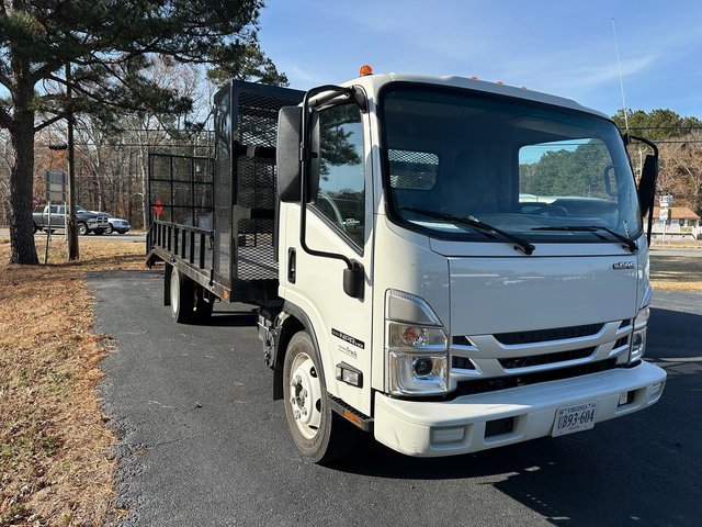 Used 2024 Isuzu NPR image 2