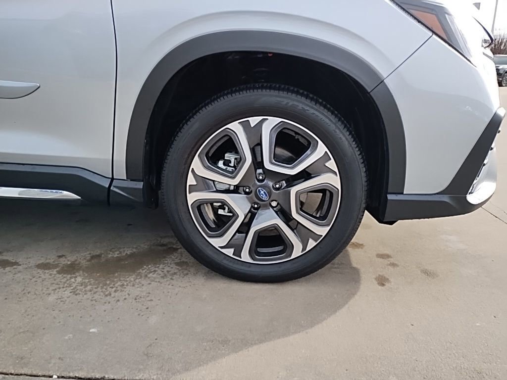 Used 2025 Subaru Ascent Limited image 15