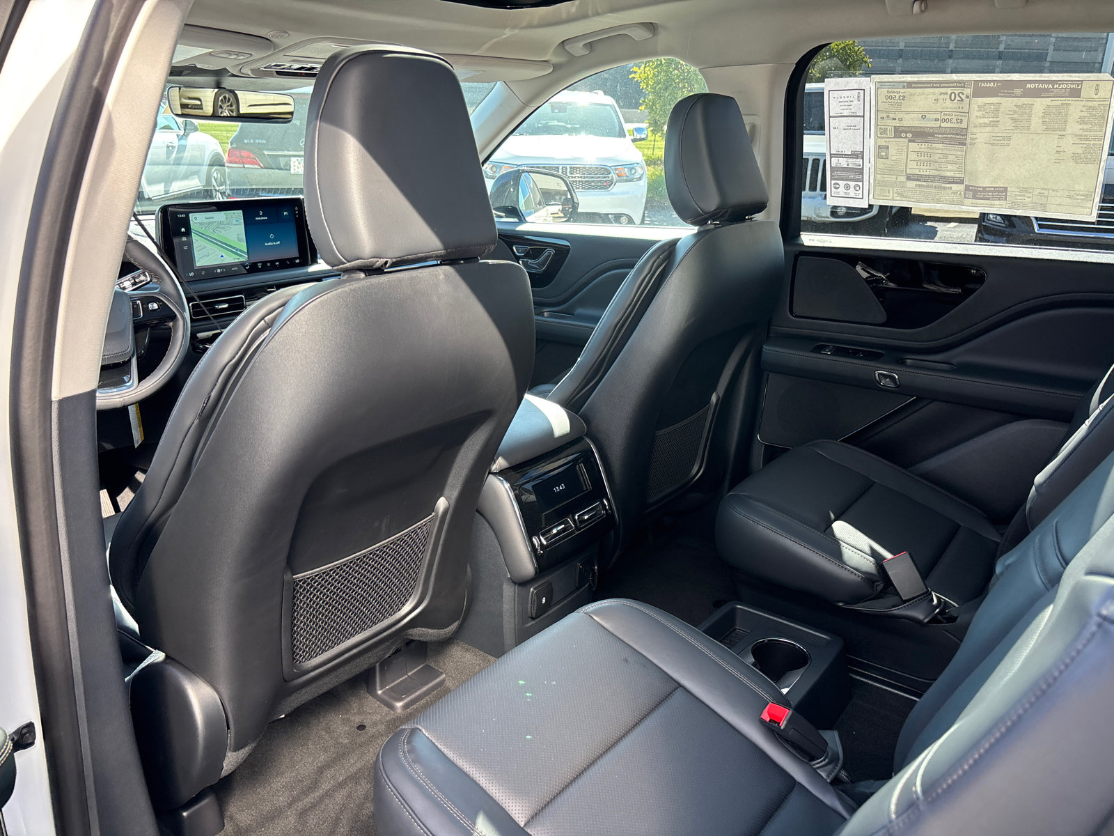 New 2027 Lincoln Aviator AWD w/ Jet Appearance Package image 25