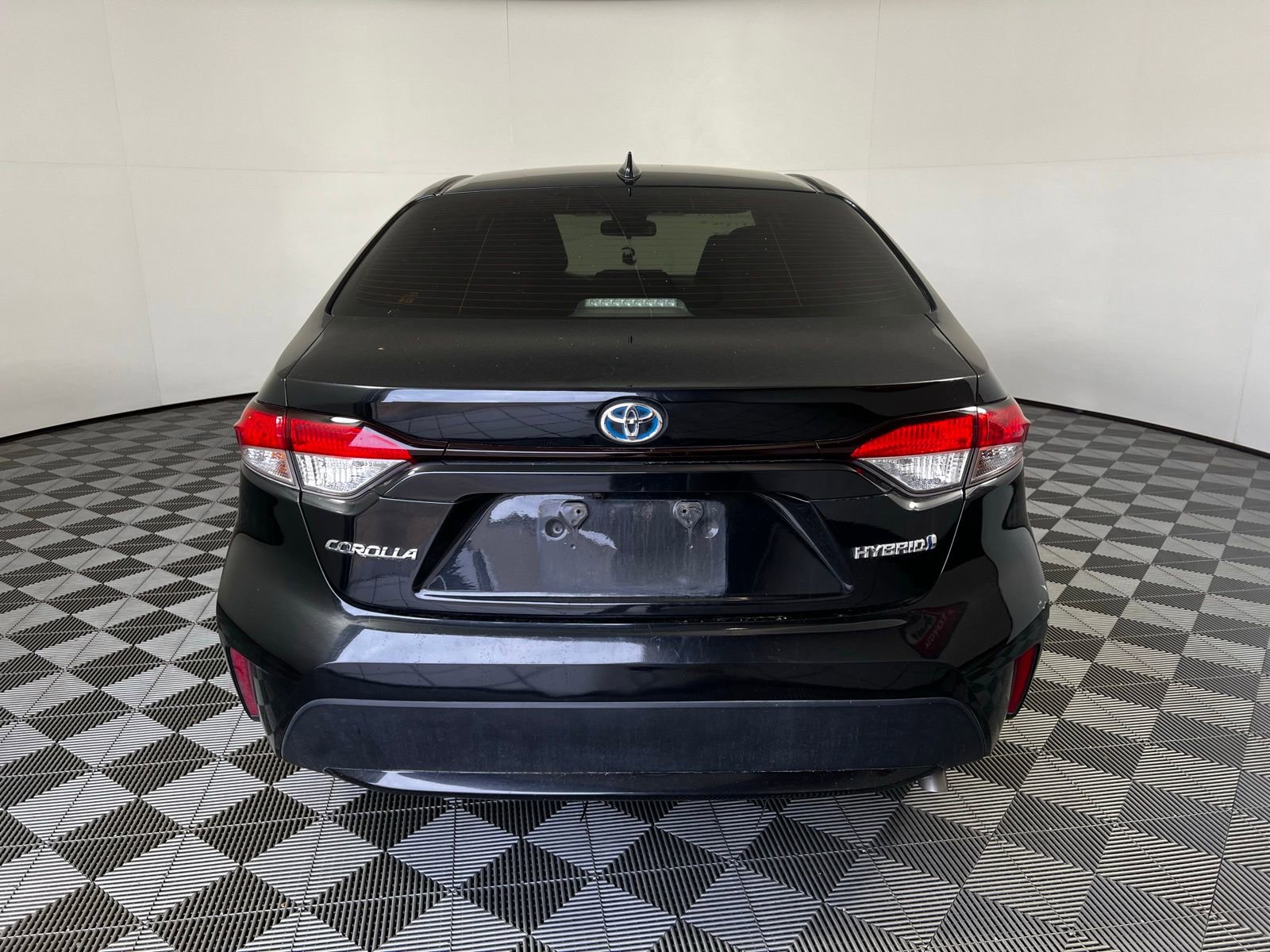 Used 2022 Toyota Corolla LE image 6