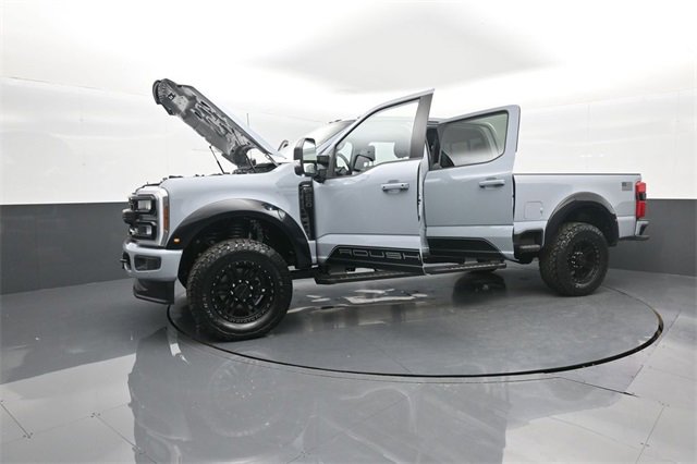New 2026 Ford F250 Lariat w/ Black Appearance Package image 37