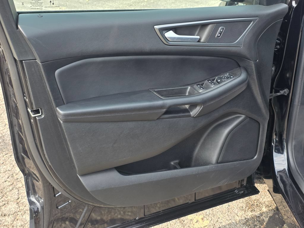 Used 2023 Ford Edge SE AWD/4WD image 12