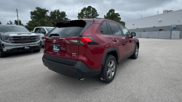 Used 2025 Toyota RAV4 XLE AWD/4WD image 9