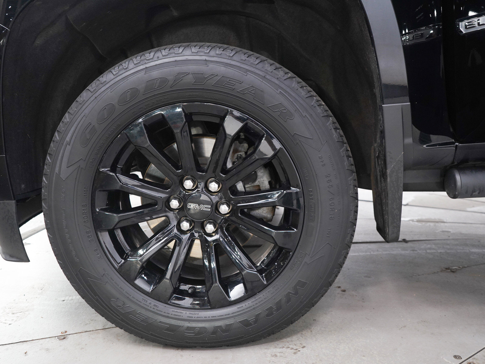 Used 2022 GMC Canyon Elevation w/ Elevation Premium Package AWD/4WD image 31