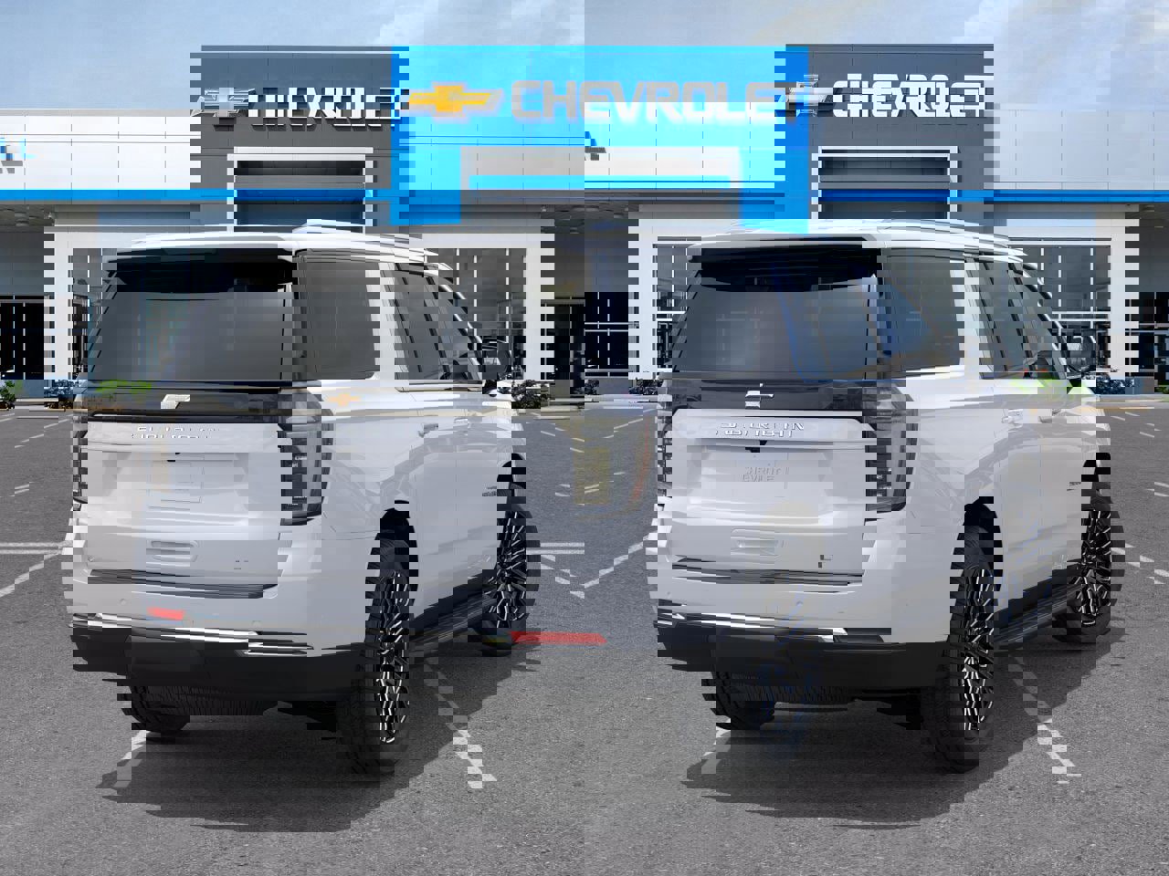 New 2026 Chevrolet Suburban LT image 4