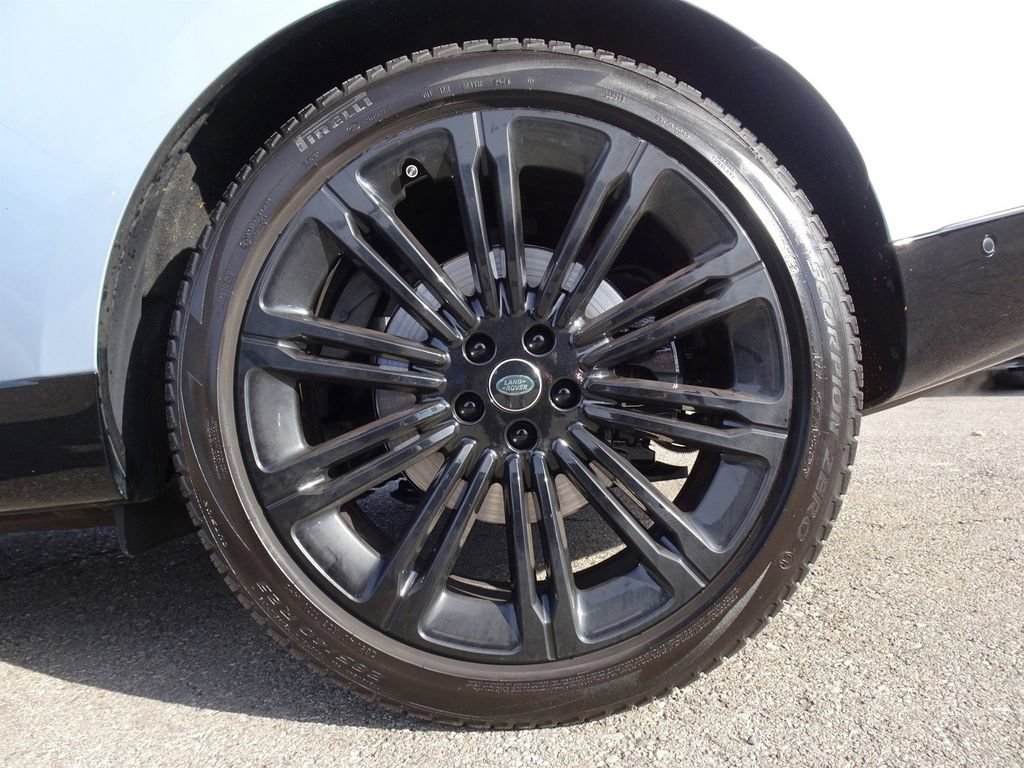 Used 2024 Land Rover Range Rover SE AWD/4WD image 26