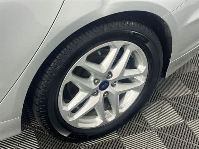 Used 2014 Ford Fusion SE FWD image 11