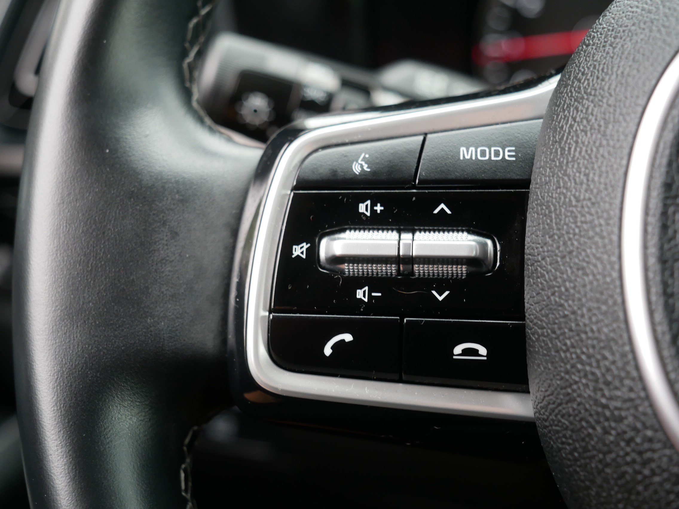 Certified 2021 Kia Sorento EX FWD image 28