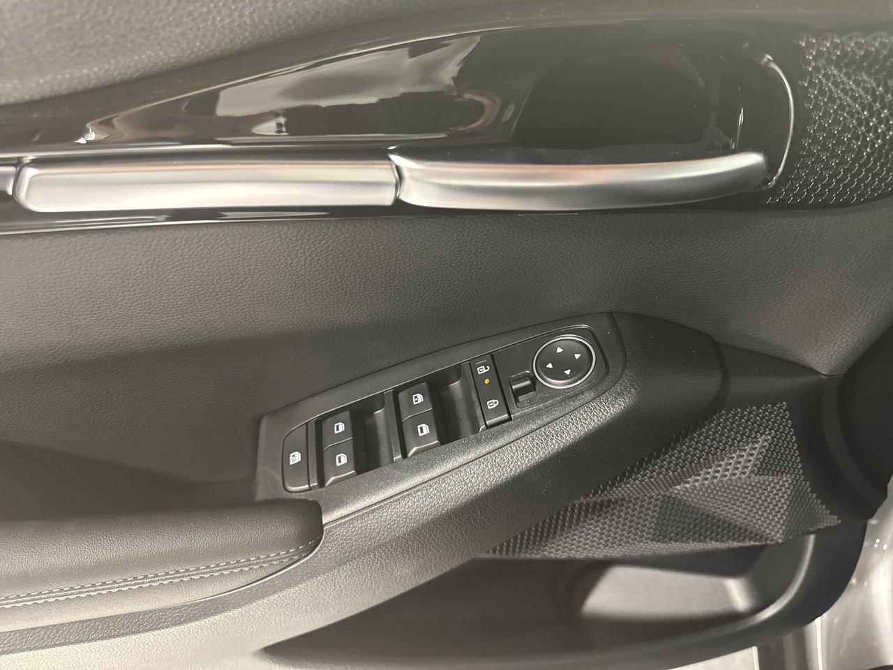 New 2026 Kia Seltos S image 17