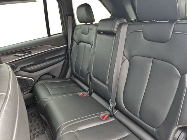 Used 2025 Jeep Grand Cherokee Limited 4xe AWD/4WD image 15