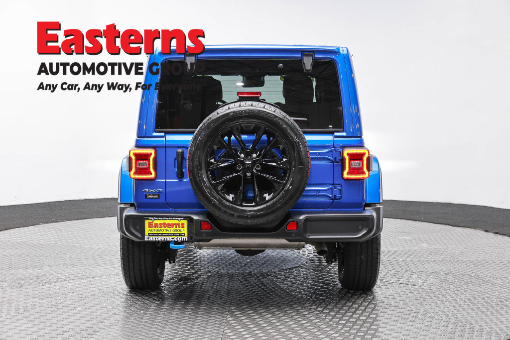 Used 2024 Jeep Wrangler Unlimited Sahara w/ Technology Group AWD/4WD image 6