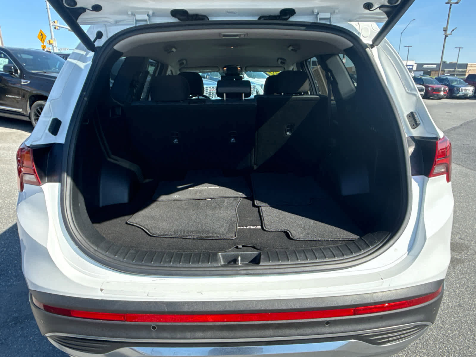 Used 2022 Hyundai Santa Fe SEL Convenience w/ Cargo Package AWD/4WD image 26