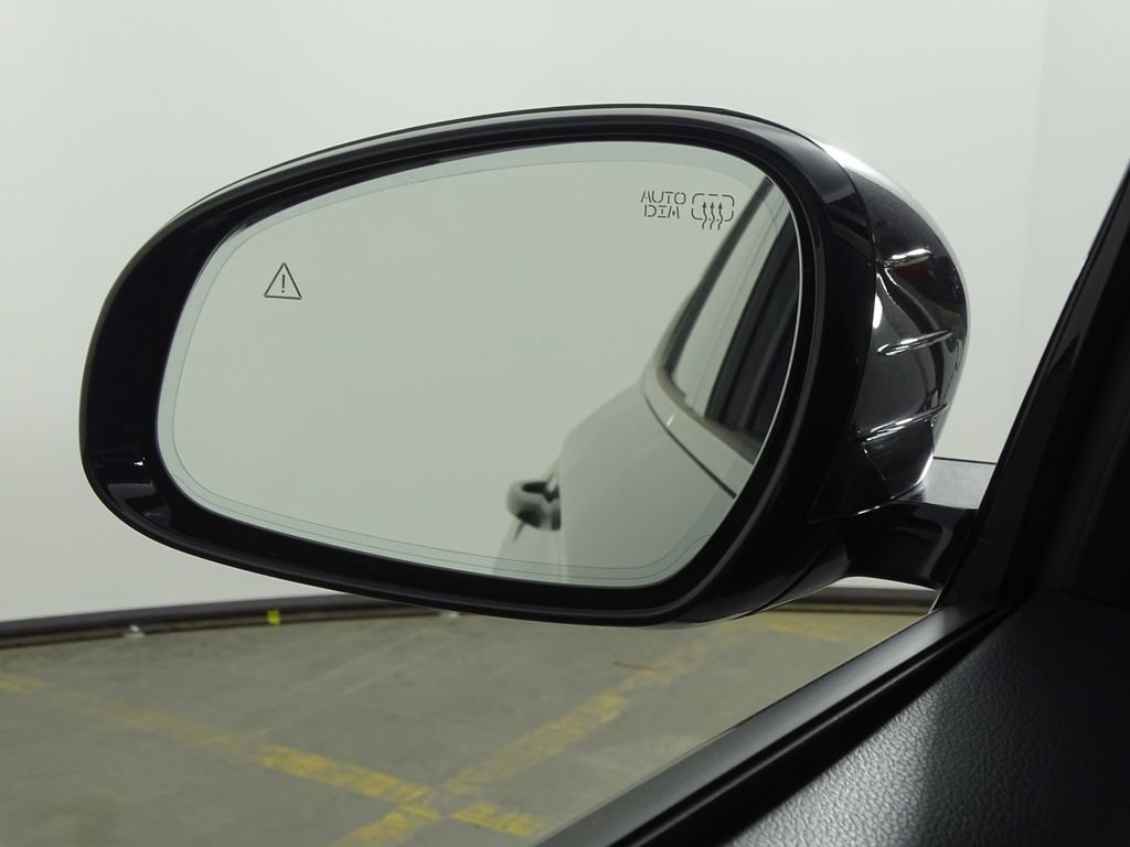 Used 2024 Genesis G70 2.5T w/ Sport Prestige Package image 43