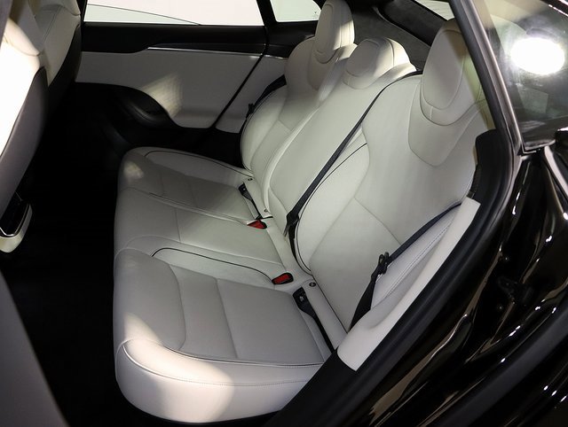 Used 2023 Tesla Model S Plaid image 13
