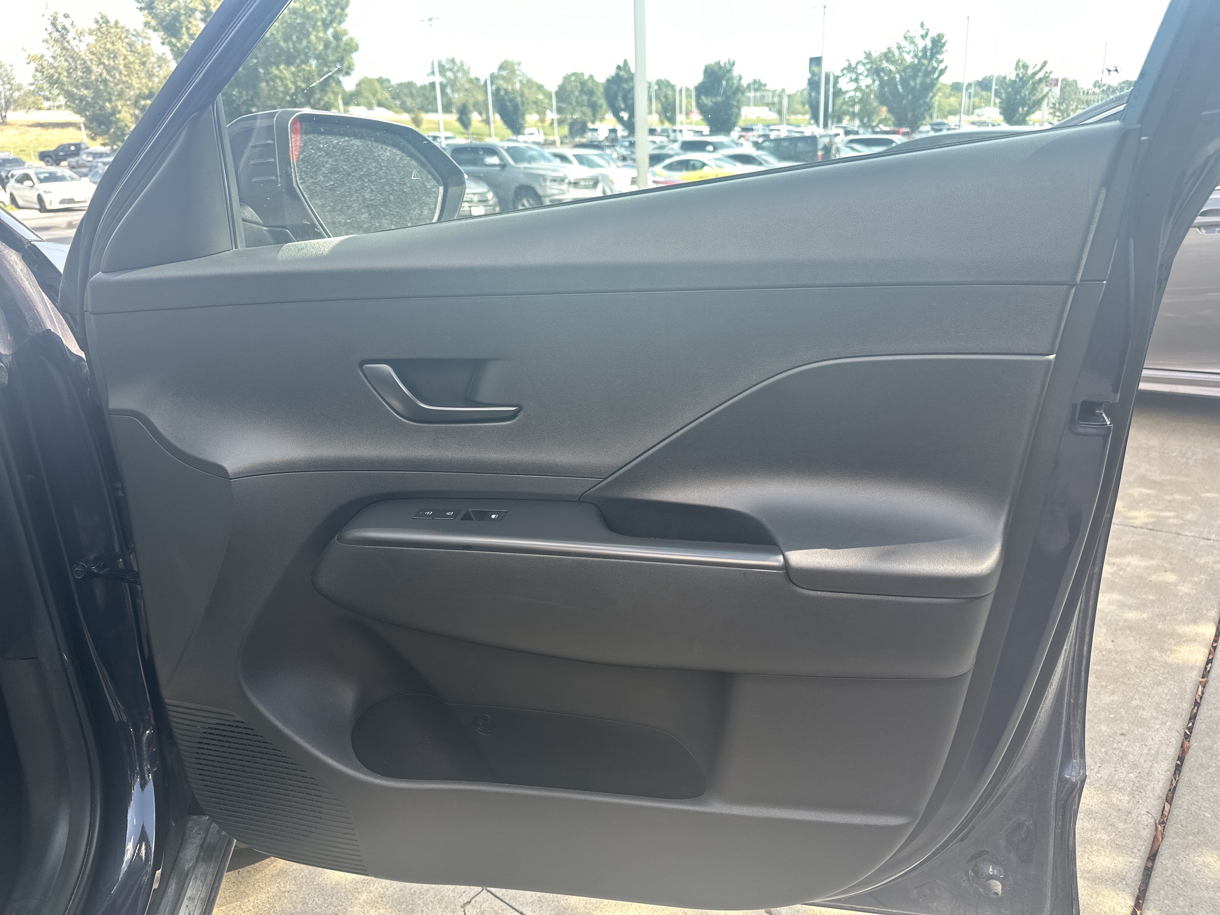 Used 2024 Hyundai Kona SEL AWD/4WD image 29