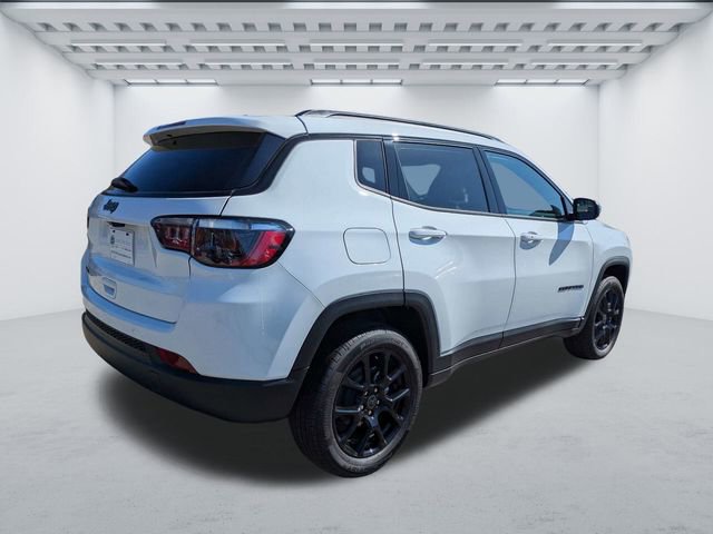 New 2026 Jeep Compass Latitude image 4