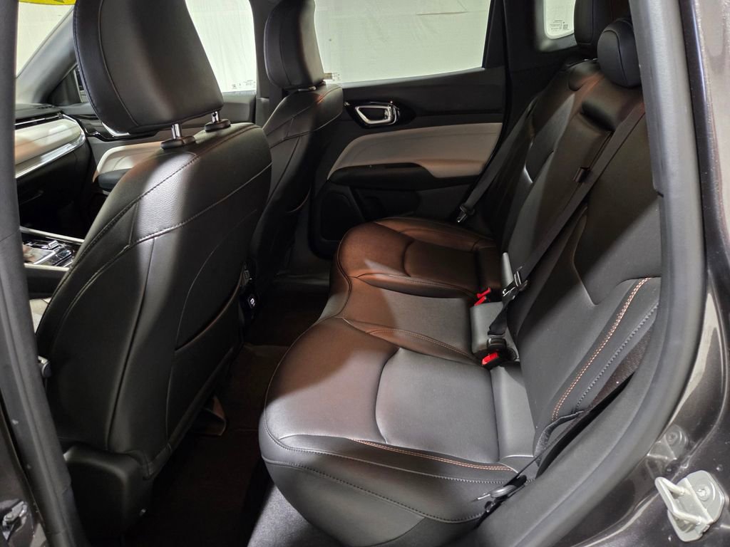 Used 2024 Jeep Compass Limited image 13