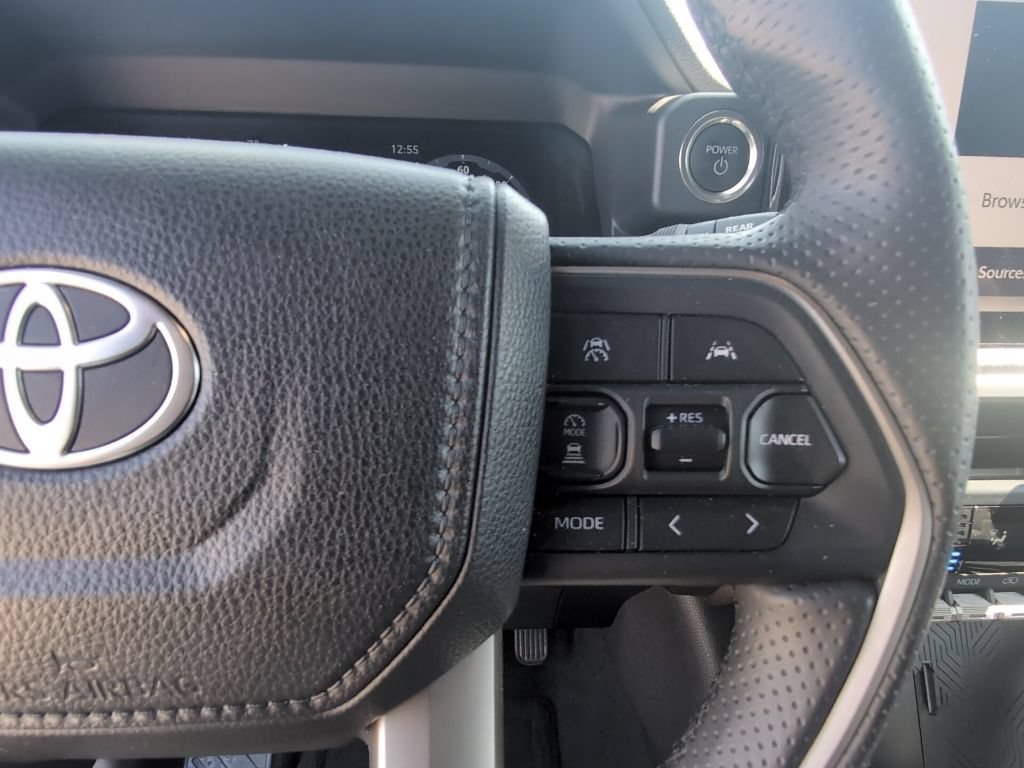 Used 2025 Toyota 4Runner Platinum AWD/4WD image 15