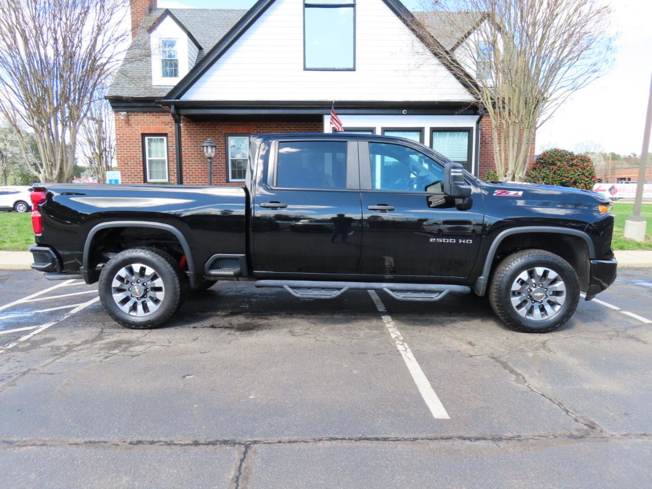 Used 2024 Chevrolet Silverado 2500 Custom w/ Z71 Off-Road Package AWD/4WD image 11