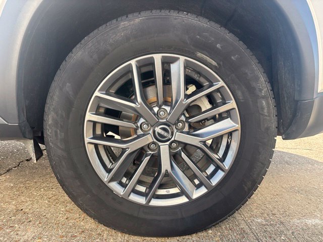 Used 2024 Nissan Rogue S AWD/4WD image 13