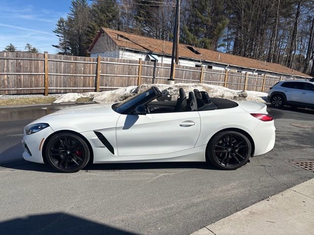 Used 2022 BMW Z4 M40i w/ Premium Package image 8