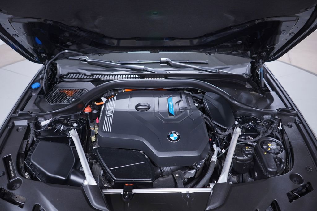 Used 2023 BMW 530e 530e iPerformance w/ Premium Package image 24