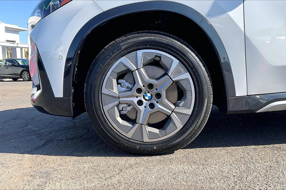 Used 2024 BMW X1 xDrive28i w/ Convenience Package AWD/4WD image 5