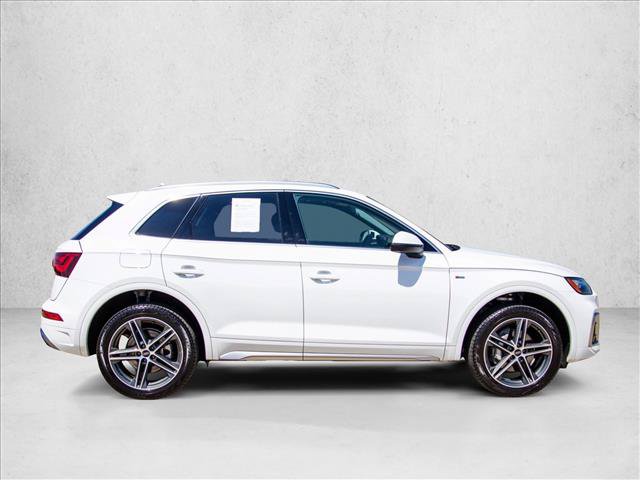 Used 2023 Audi Q5 e Premium w/ Convenience Package AWD/4WD image 4