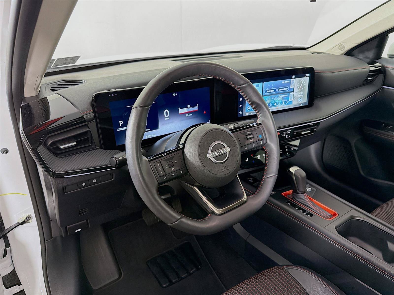 Used 2025 Nissan Kicks SR w/ SR Premium Package AWD/4WD image 16