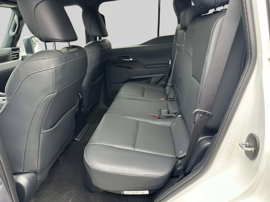 Certified 2025 Lexus GX 550 w/ Accessory Package (2T) image 18