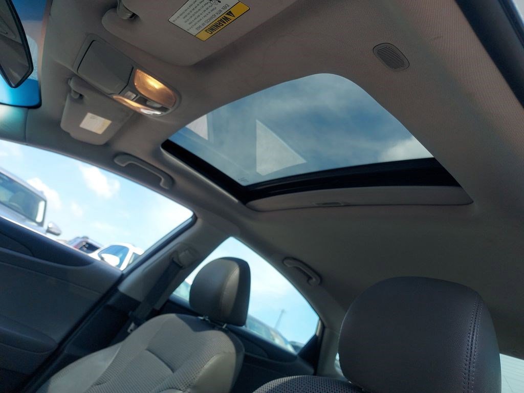Used 2011 Hyundai Sonata SE w/ Navigation & Sunroof Pkg 4 FWD image 27