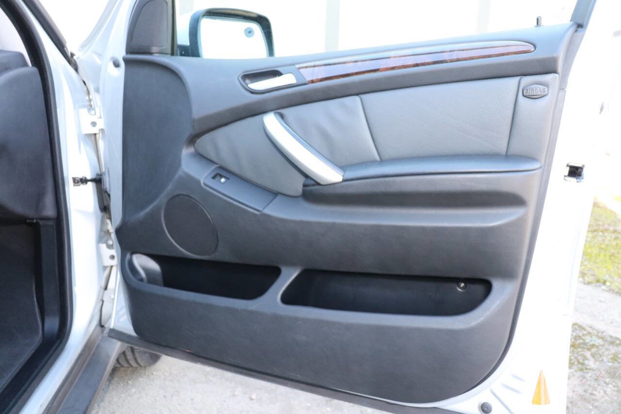 Used 2002 BMW X5 3.0i image 34