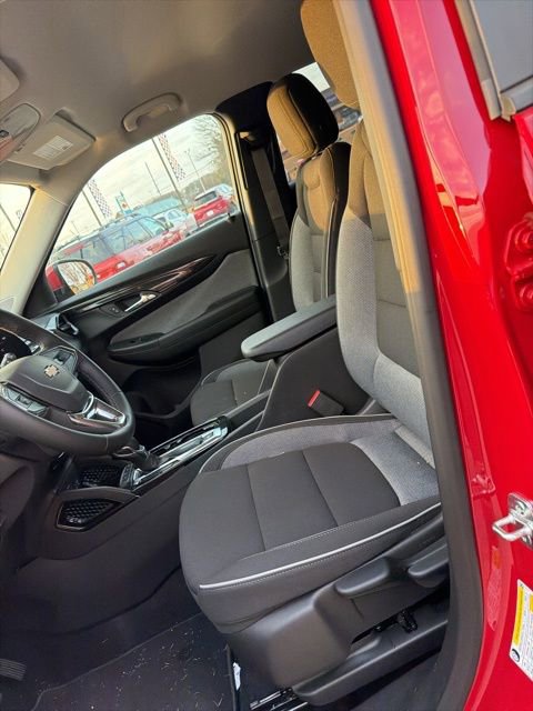 Used 2026 Chevrolet TrailBlazer LT w/ LT Cold Weather Package image 11