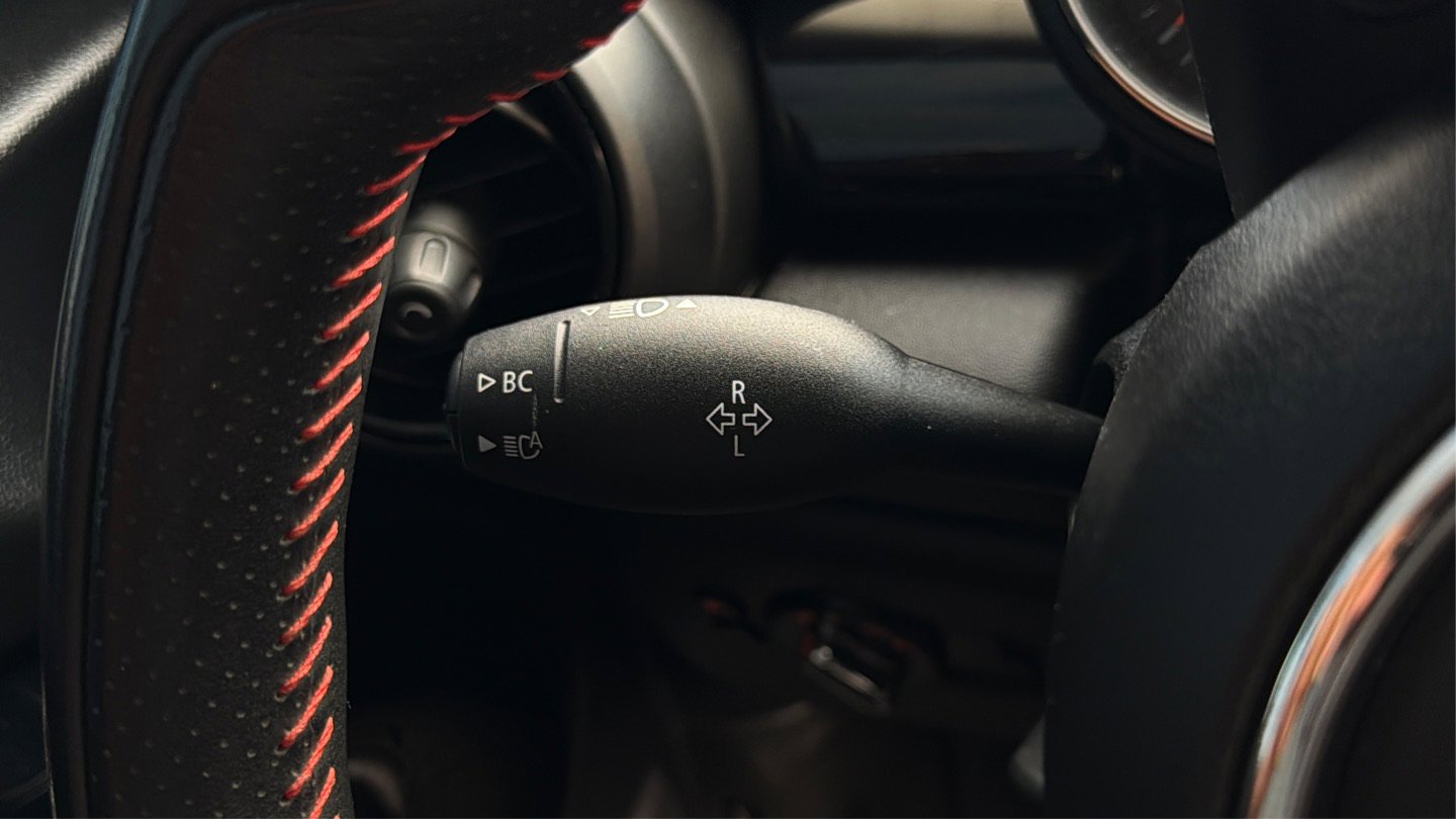 Used 2021 MINI Cooper S w/ Premium Package image 36